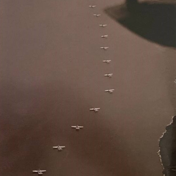 Idroscalo di Orbetello, Giugno 1933. Alla vigilia dell'atteso evento, due diverse vedute aeree dello schieramento della 2^ Squadra Atlantica.