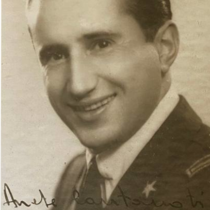 Foto con dedica del Tenente Pilota Alberto Leonardi, alla vigilia di essere promosso Capitano