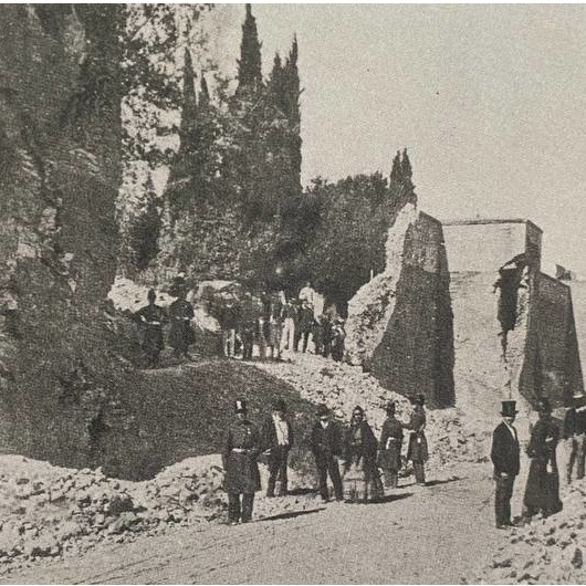 Roma, XX Settembre 1870 - Zona di Porta Pia - Fotografato il luogo esatto dove fu aperta la storica breccia; immortalati militari e cittadini...in visita