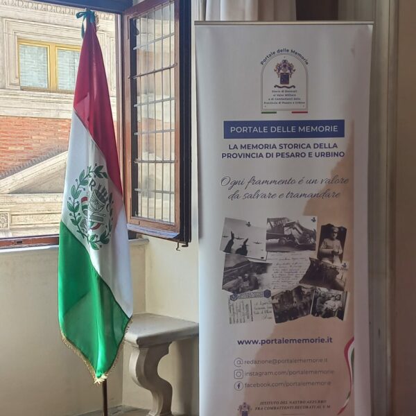2024-06-01-2ed Mostra Portale delle Memorie-bandiera Totem
