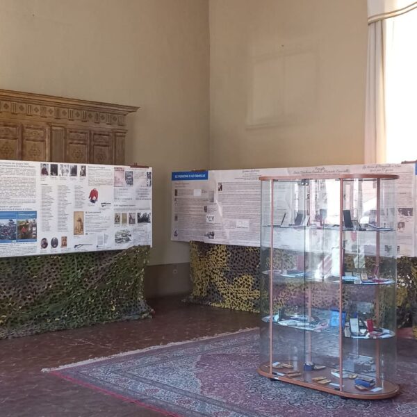 2024-05-24-2ed Mostra Portale delle Memorie-prima sala con bacheca