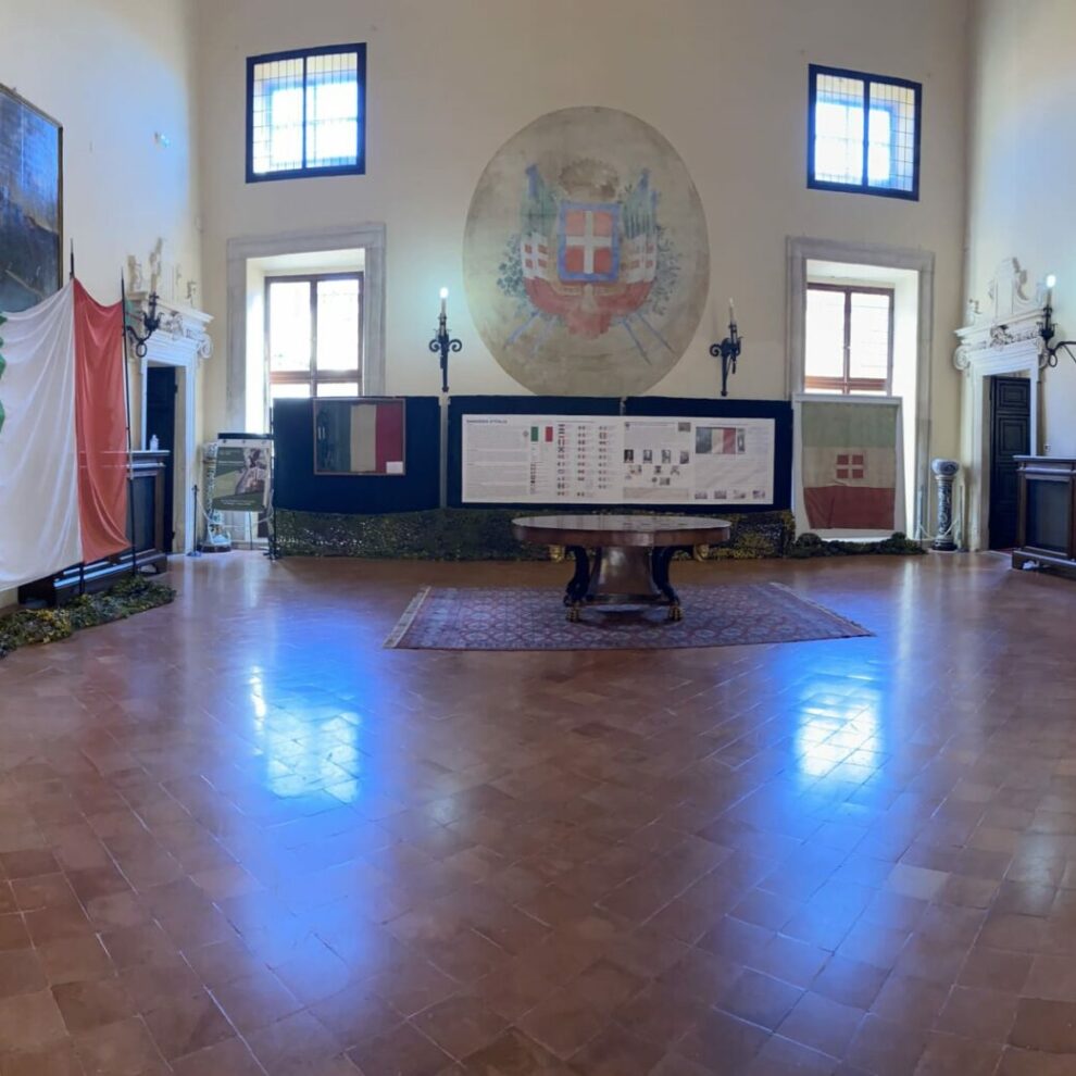 2024-05-24-2ed Mostra Portale delle Memorie-salone delle bandiere ingresso