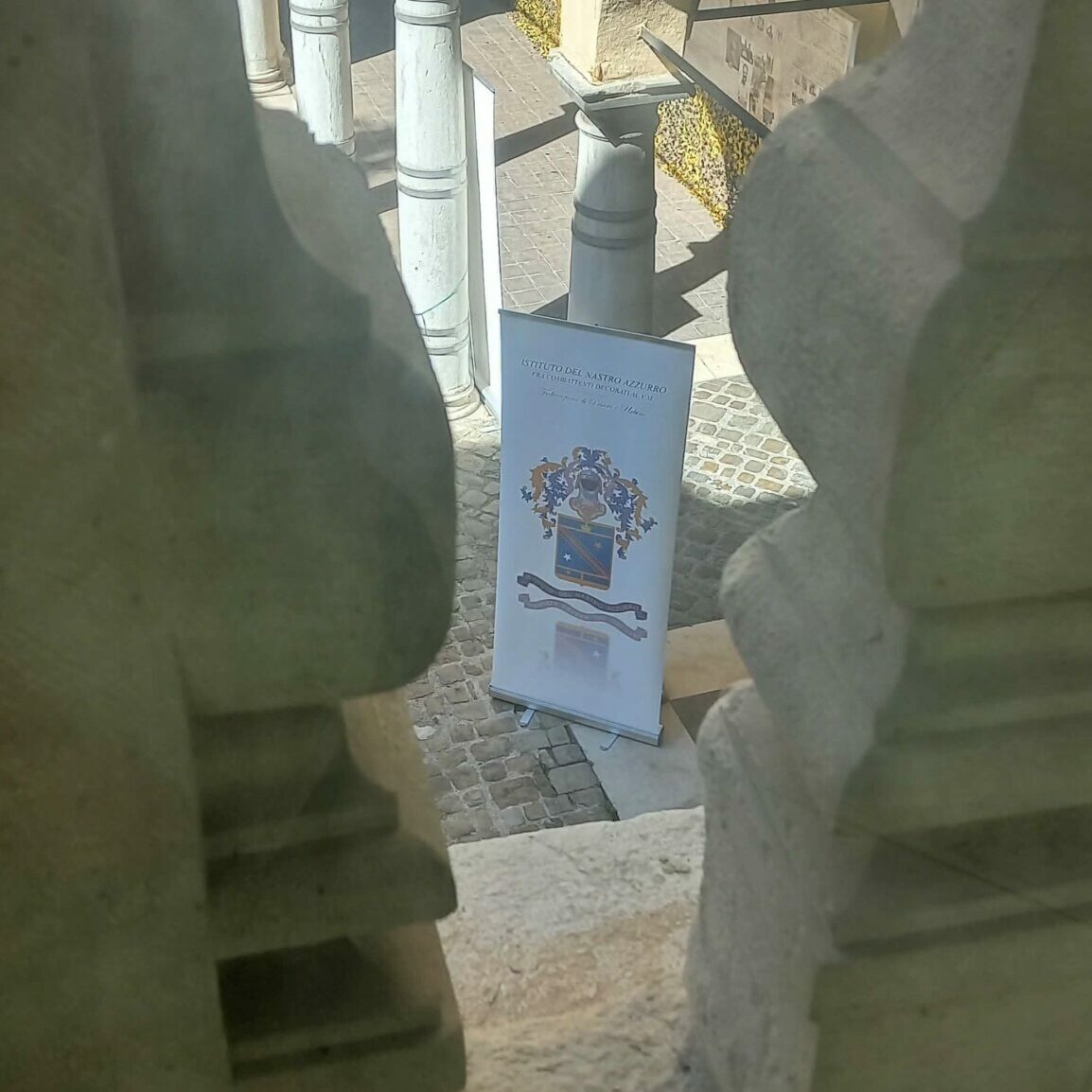 2025-05-24 Inaugurazione 3 edizione mostra Portale delle Memorie presso il cortile di Palazzo Gradari-Istituto del Nastro Azzurro