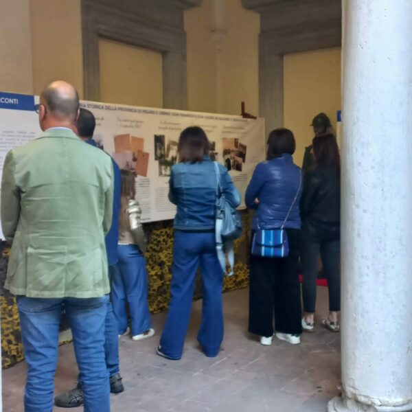 2025-05-24 Inaugurazione 3 edizione mostra Portale delle Memorie presso il cortile di Palazzo Gradari