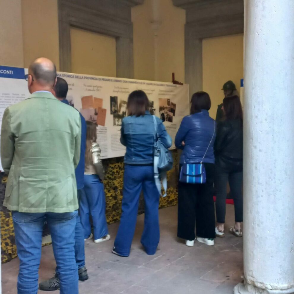 2025-05-24 Inaugurazione 3 edizione mostra Portale delle Memorie presso il cortile di Palazzo Gradari