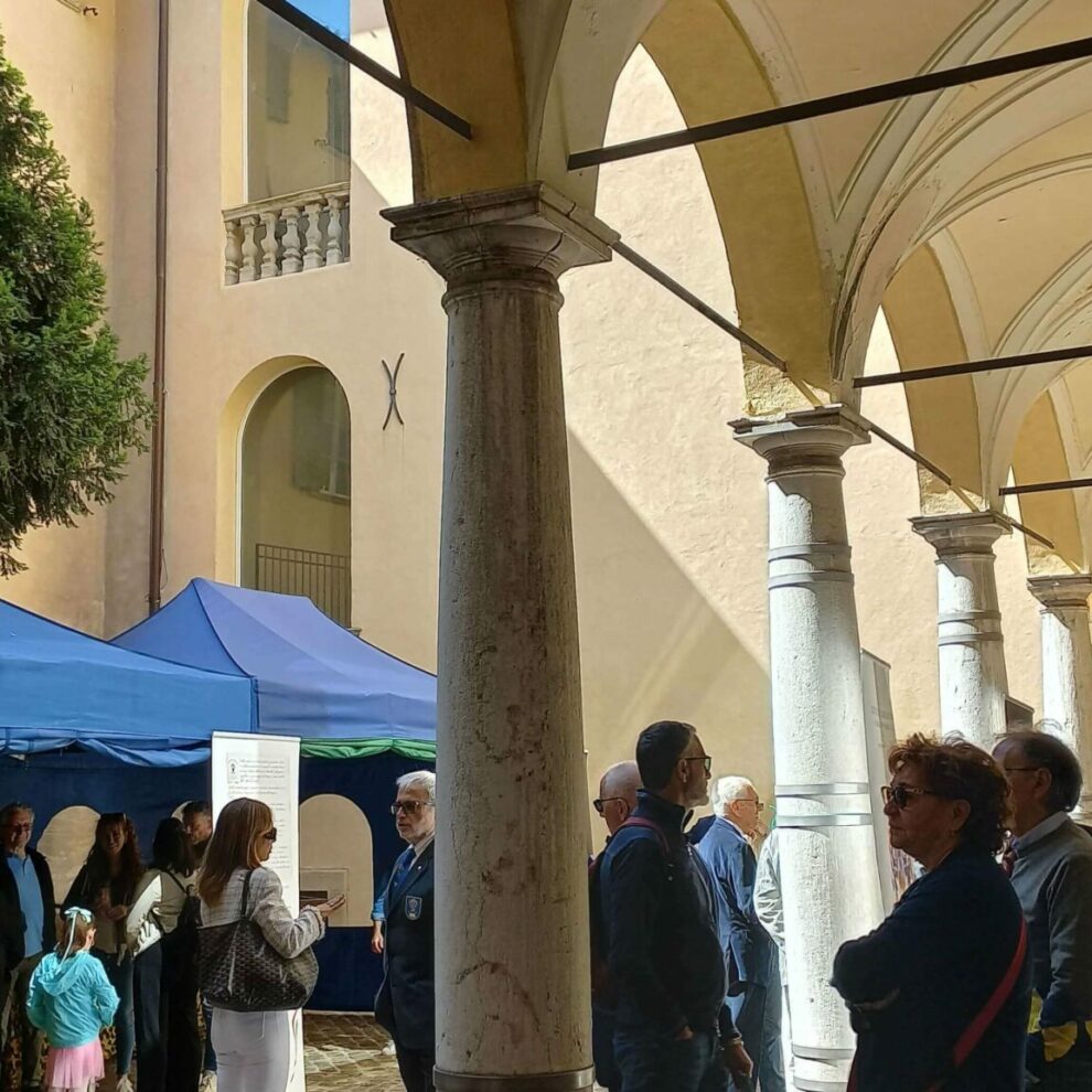 2025-05-24 Inaugurazione 3 edizione mostra Portale delle Memorie presso il cortile di Palazzo Gradari