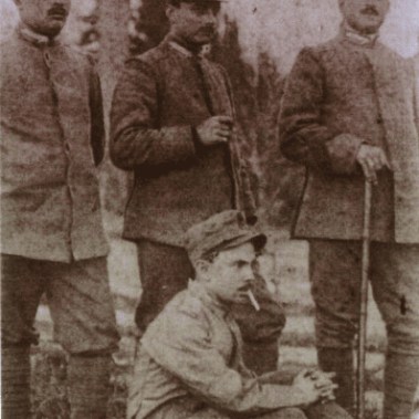 Di Camillo Orazio (il militare seduto)