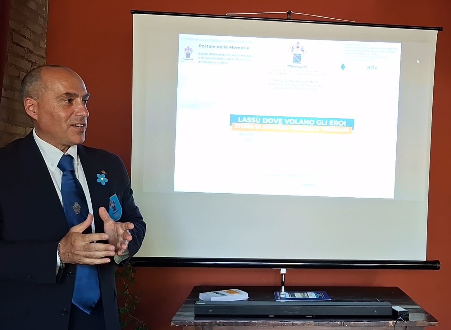 Mauro Loretone, Presidente dell’Istituto del Nastro Azzurro – Federazione Provinciale di Teramo Mauro Loretone, Presidente dell’Istituto del Nastro Azzurro – Federazione Provinciale di Teramo - Evento "Lassù dove volano gli eroi"